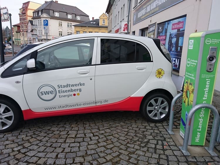 The AC charging station at the bus station has been in place since 2016 (Source: Stadtwerke Eisenberg)