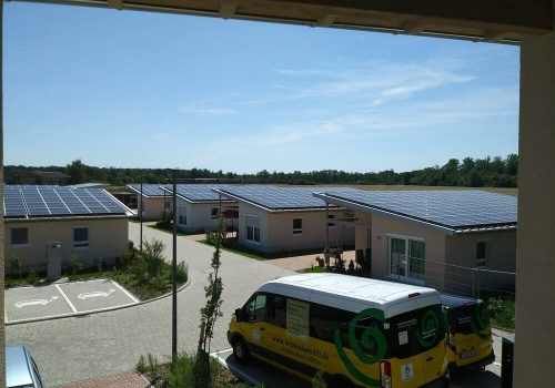 residential-park-solar-roof-photo Photo of several bungalows with solar roofs
