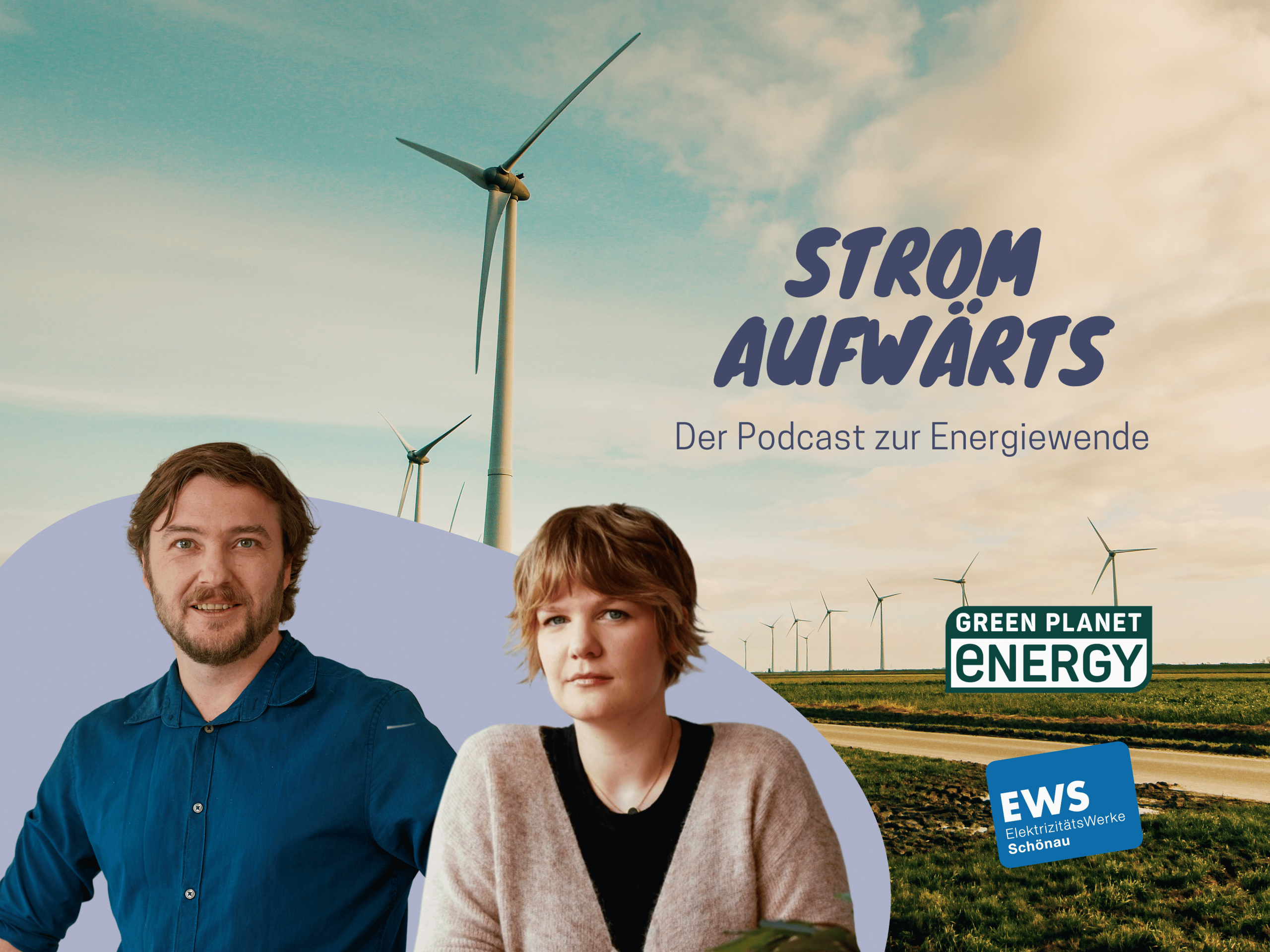 Podcast-Gäst:innen vor blauem Kreis und Windrädern